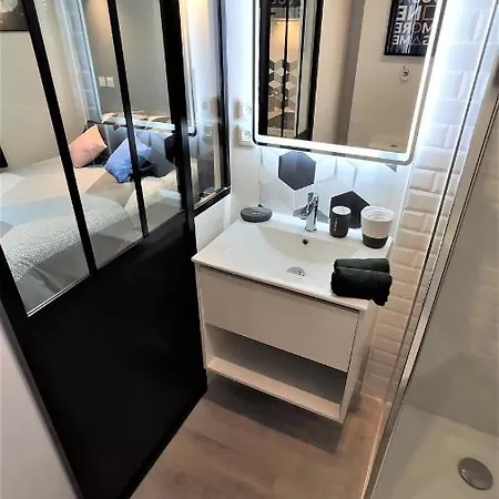 Home&work 101 - Hypercentre - Parking A Proximite Apartment Niort